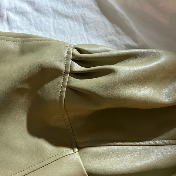 Cropped Leather Jacket - Picture 3 of 4